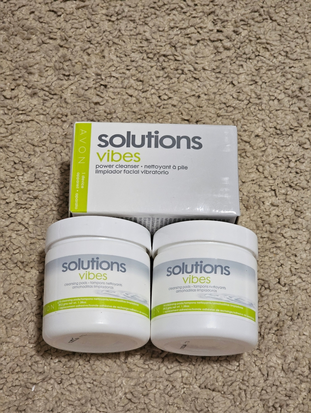 New & Sealed! Avon Solutions Vibes Power Cleanser + Cleansing Pads